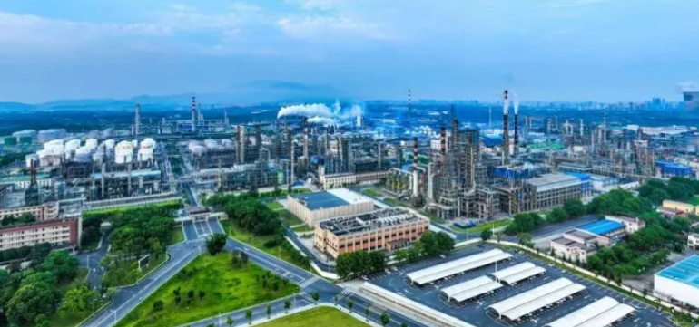 长沙市普拉泽酒类贸易有限公司酒水礼盒定制方案及企业团购案例分享